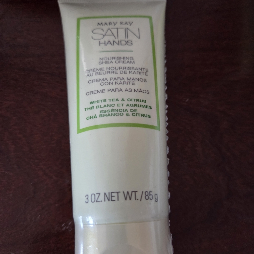 Mary Kay Satin Hands Nourishing Shea Cream And 2 Sets Of Satin Lips